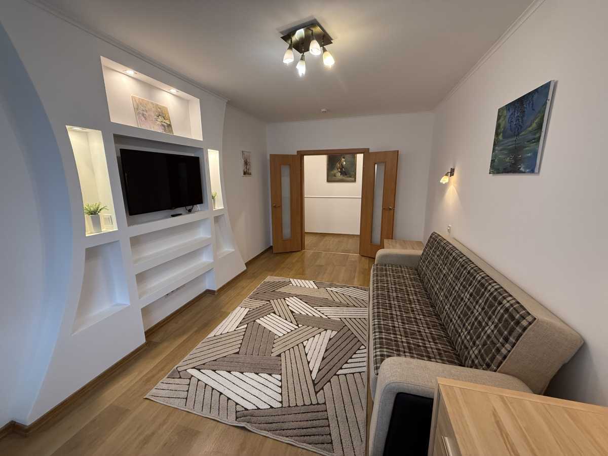 Аренда 3-комнатной квартиры 91 м², Елизаветы Чавдар ул., 6