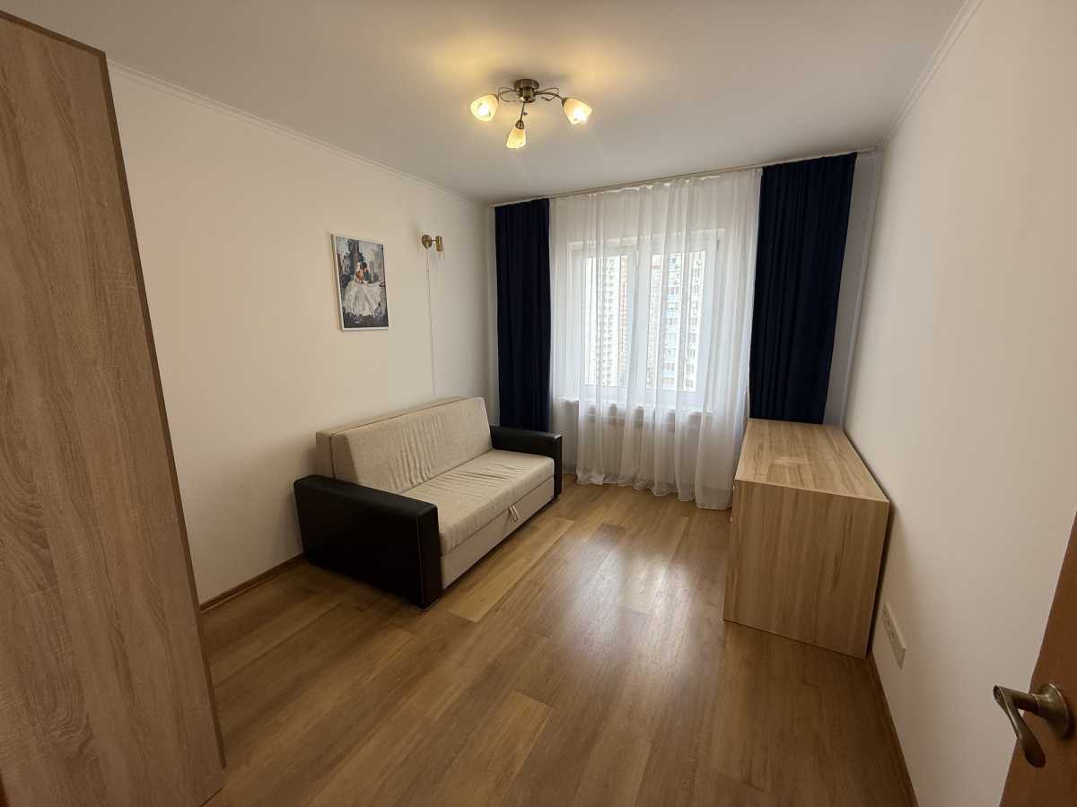 Аренда 3-комнатной квартиры 91 м², Елизаветы Чавдар ул., 6