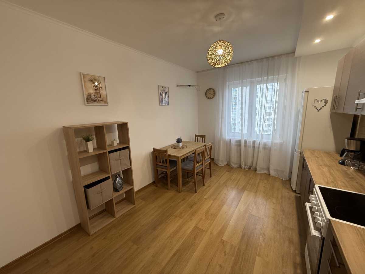 Аренда 3-комнатной квартиры 91 м², Елизаветы Чавдар ул., 6
