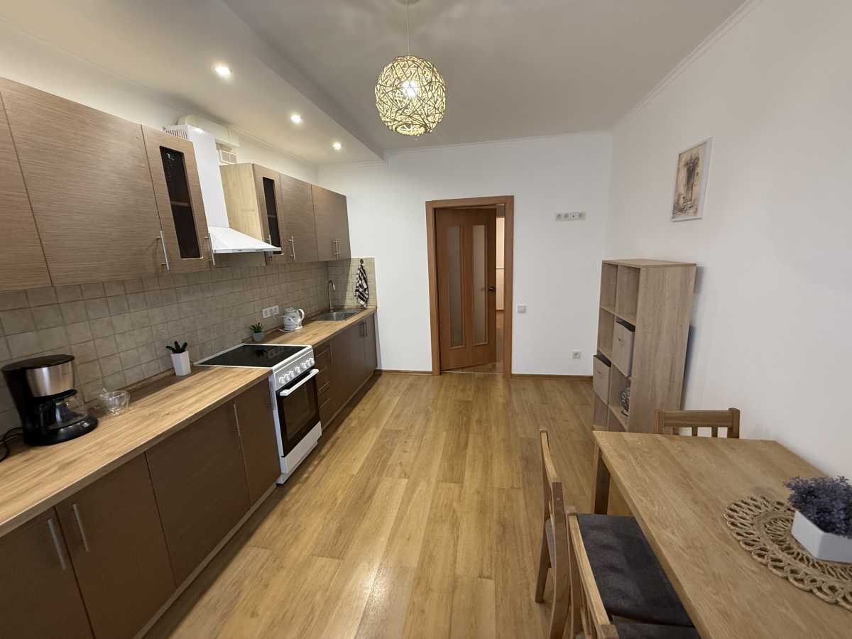 Аренда 3-комнатной квартиры 91 м², Елизаветы Чавдар ул., 6