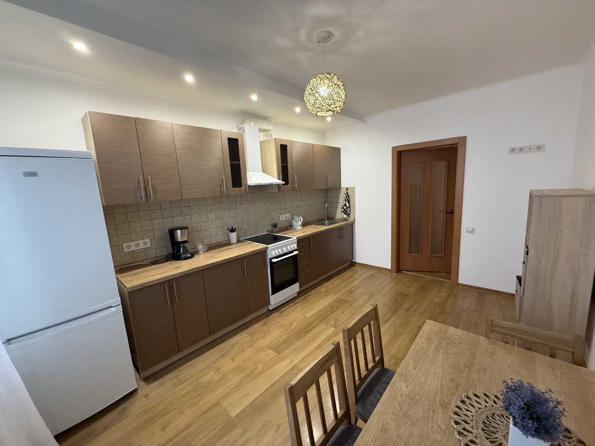 Аренда 3-комнатной квартиры 91 м², Елизаветы Чавдар ул., 6