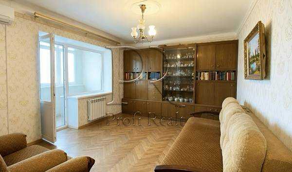 Продажа 2-комнатной квартиры 45 м², Молдовська вулиця, 5