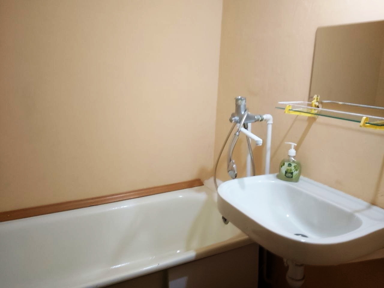 Продажа 2-комнатной квартиры 50 м², Лазурная ул.