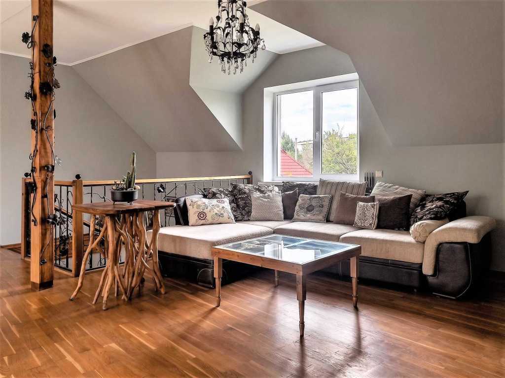 Оренда 5-кімнатної квартири 250 м², Плютовська