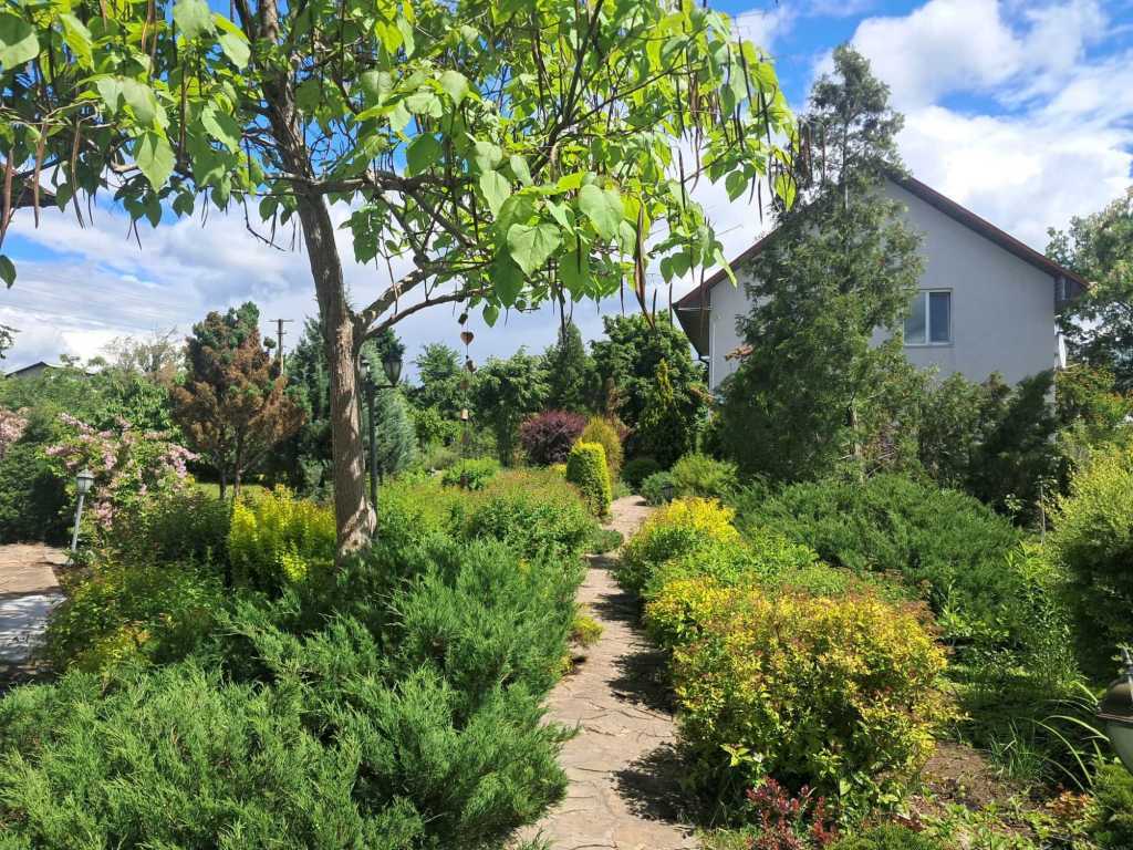Оренда 5-кімнатної квартири 250 м², Плютовська
