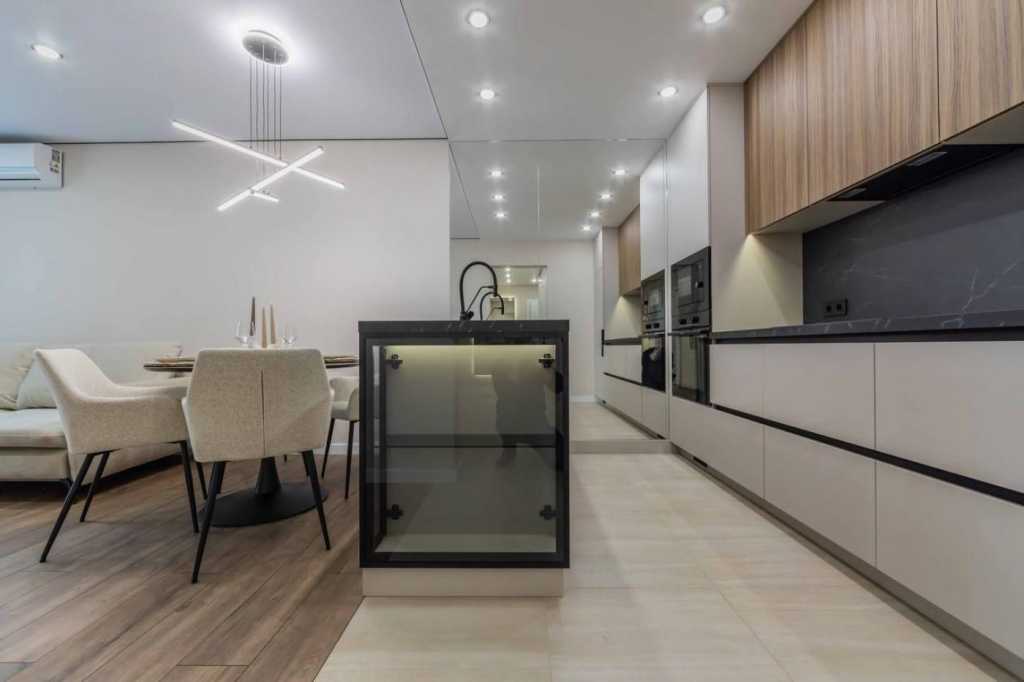 Продаж 2-кімнатної квартири 60 м², Михайла Максимовича вул.