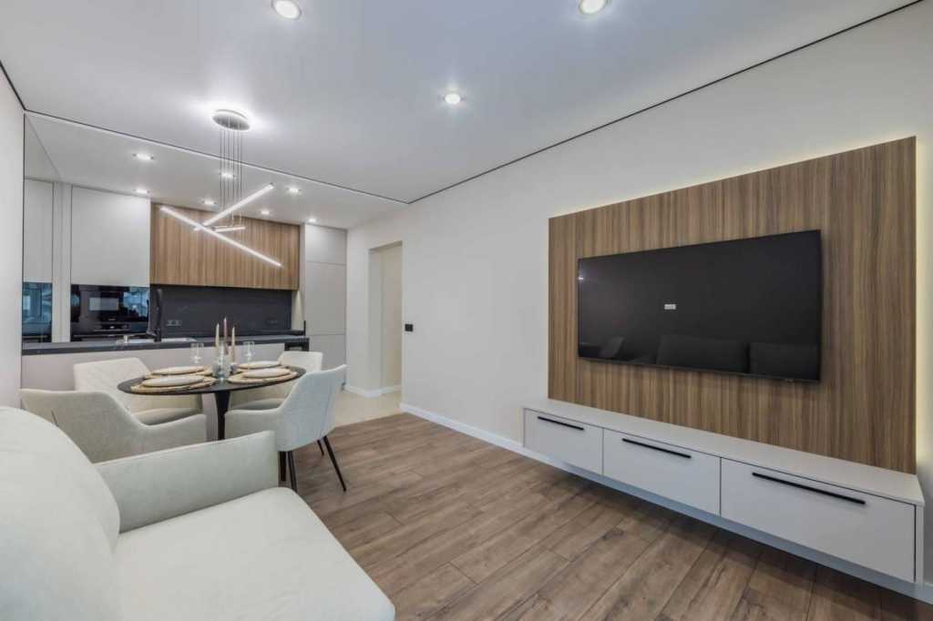 Продаж 2-кімнатної квартири 60 м², Михайла Максимовича вул.