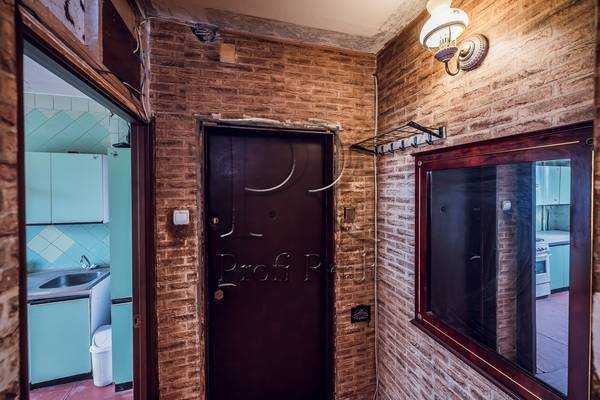 Продаж 3-кімнатної квартири 73 м², Каштанова вул., 8