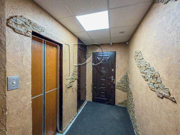 Продаж 3-кімнатної квартири 73 м², Каштанова вул., 8