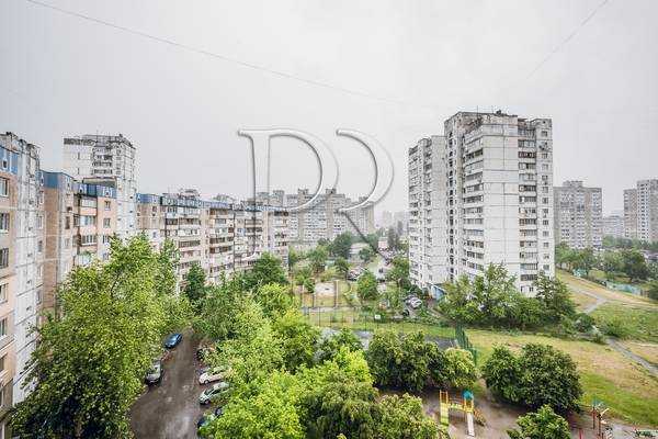 Продаж 3-кімнатної квартири 73 м², Каштанова вул., 8