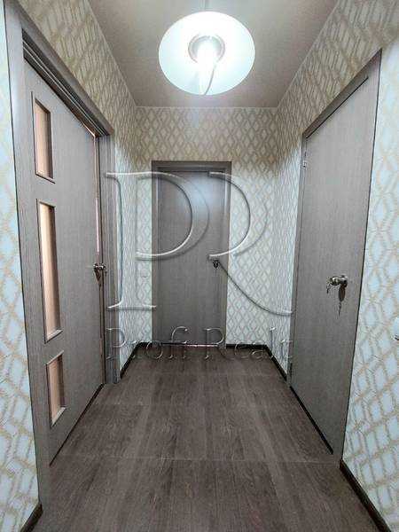 Продаж 1-кімнатної квартири 38 м², Вишнева вул., Машинобудівельників вулиця, 31