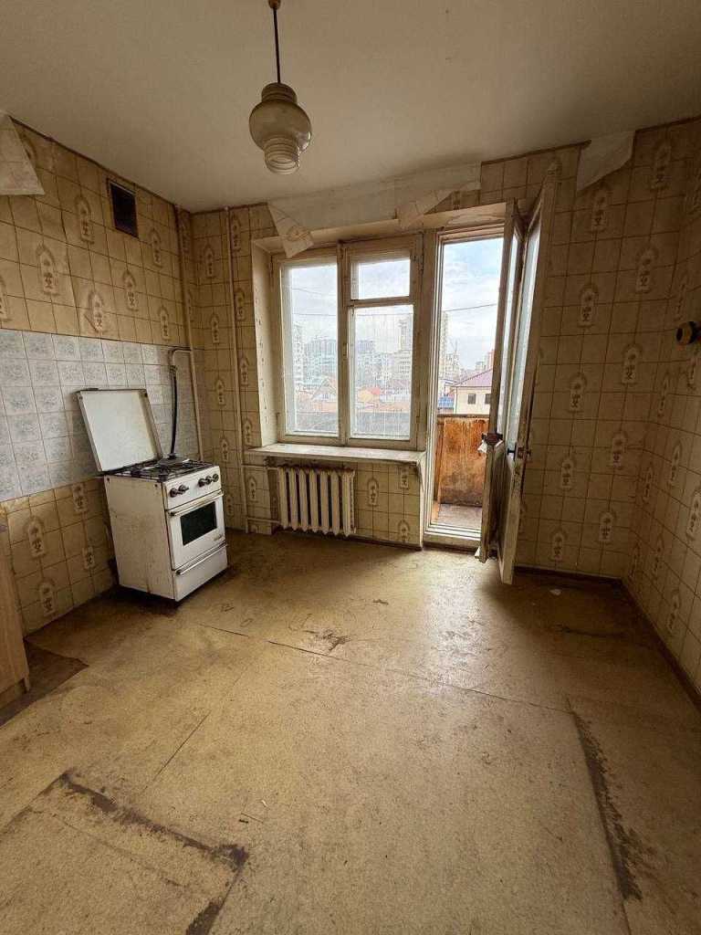 Продаж 3-кімнатної квартири 86.2 м², Тенистая вул.