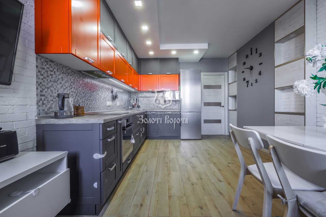 Продажа 2-комнатной квартиры 95.4 м², Михаила Максимовича ул., 3д