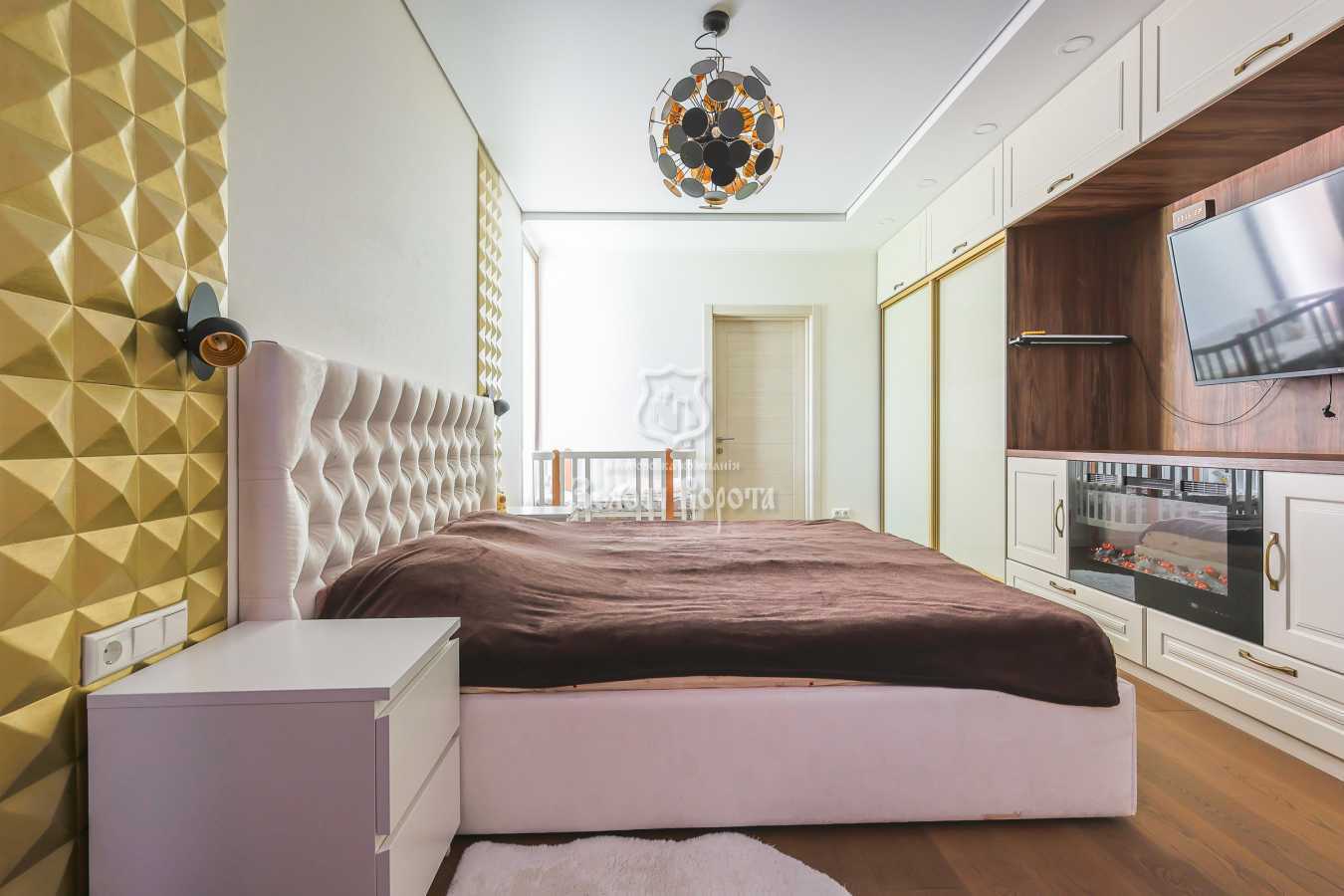 Продажа 2-комнатной квартиры 95.4 м², Михаила Максимовича ул., 3д