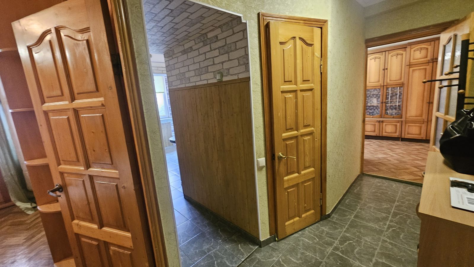 Оренда 2-кімнатної квартири 50 м², Дніпровська наб., 9А