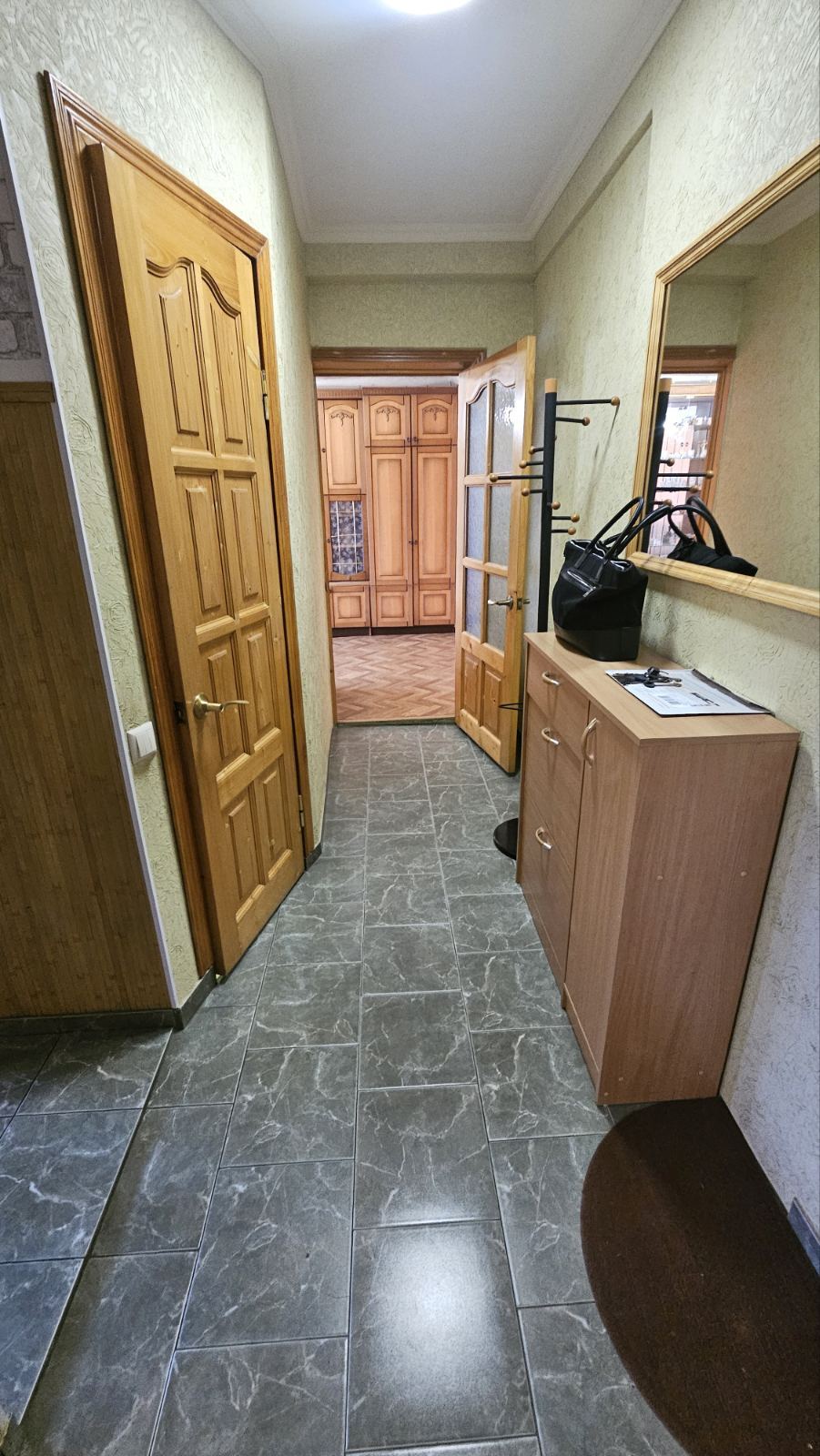 Оренда 2-кімнатної квартири 50 м², Дніпровська наб., 9А