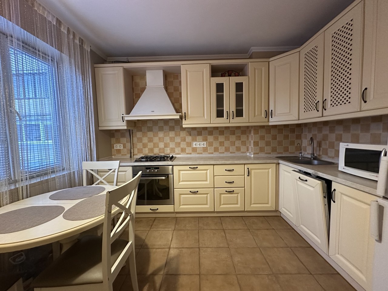 Продажа 3-комнатной квартиры 64 м², Жмеринская ул., вул.32а