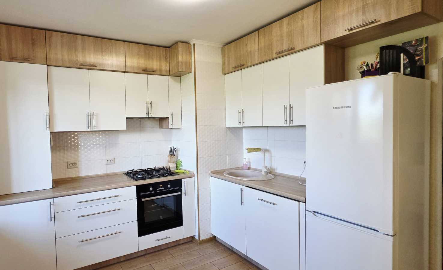 Продаж 1-кімнатної квартири 42 м², Братів Чмілів вул., 2А