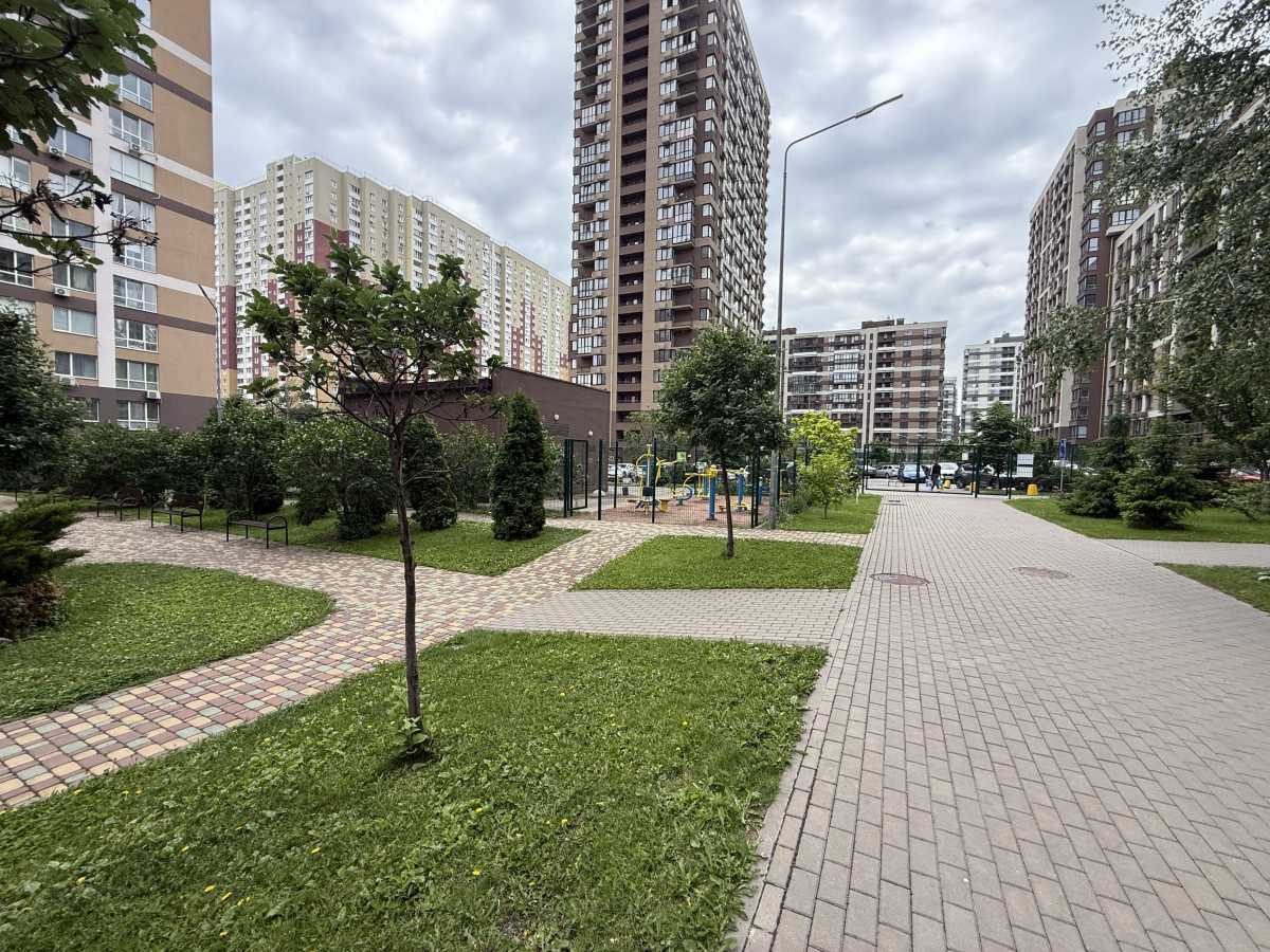 Оренда 2-кімнатної квартири 43.2 м², Європейська пл., Союза, 41Е