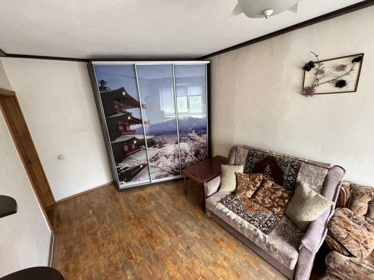 Оренда 2-кімнатної квартири 61 м², Райдужна вул., 3Б