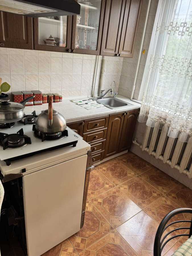Оренда 2-кімнатної квартири 61 м², Райдужна вул., 3Б
