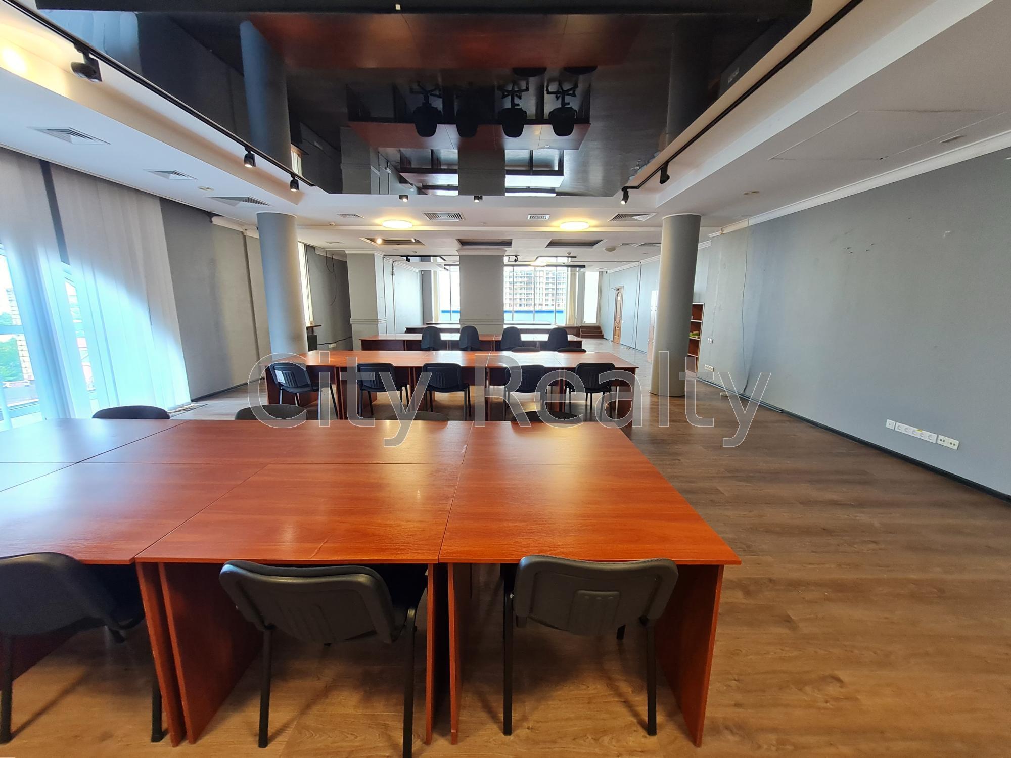 Аренда офиса 381.7 м², Крестовый пер., 2А