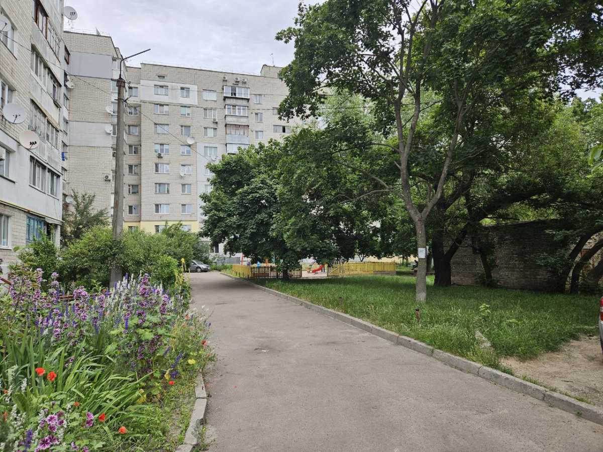 Продаж 1-кімнатної квартири 40 м², Білогородська вул., 45