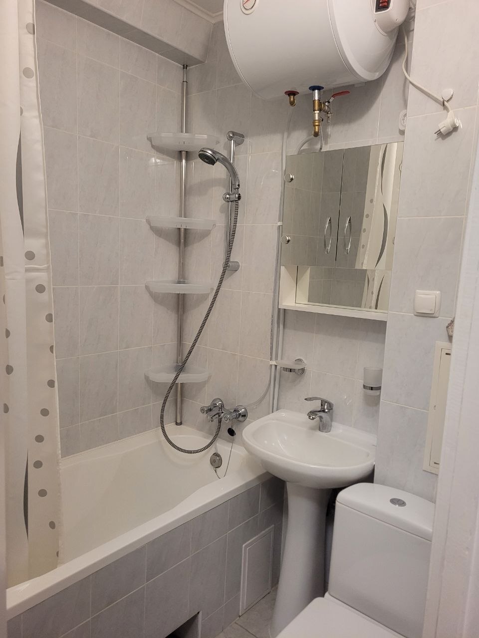 Оренда 1-кімнатної квартири 30.5 м², Раїси Окіпної вул., 5