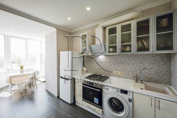 Продаж 1-кімнатної квартири 38 м², Боголюбова вул., 26