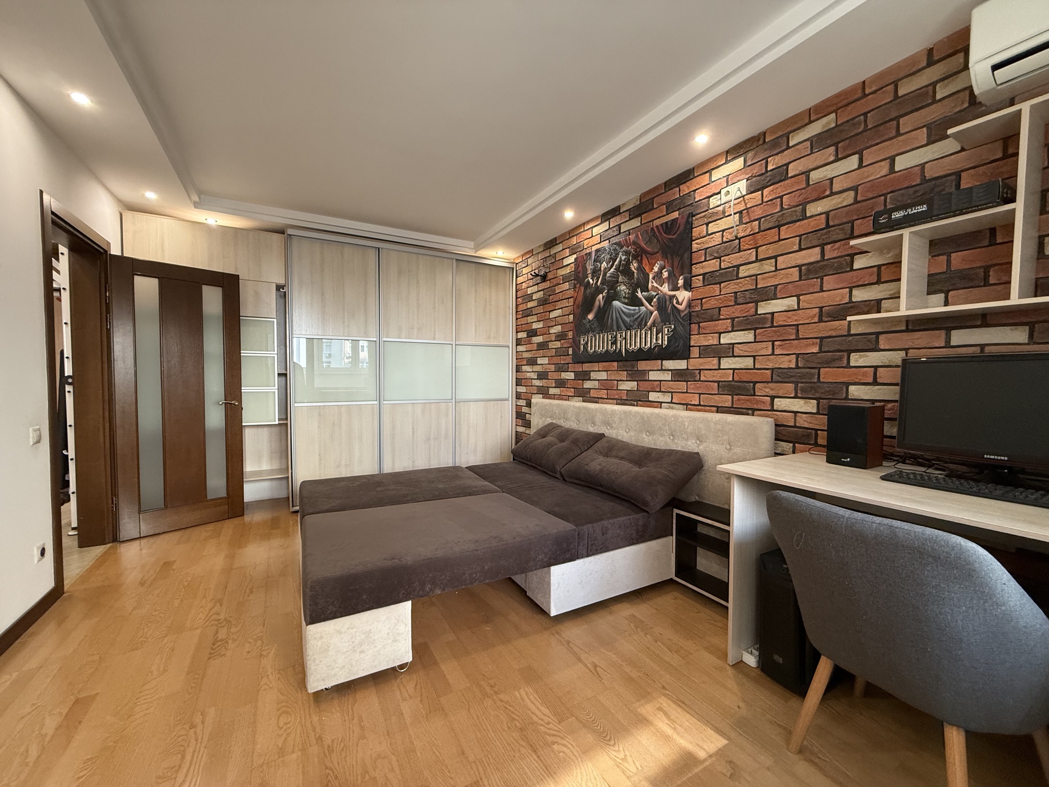 Продаж 3-кімнатної квартири 99.7 м², Григорія Ващенко вул., 1