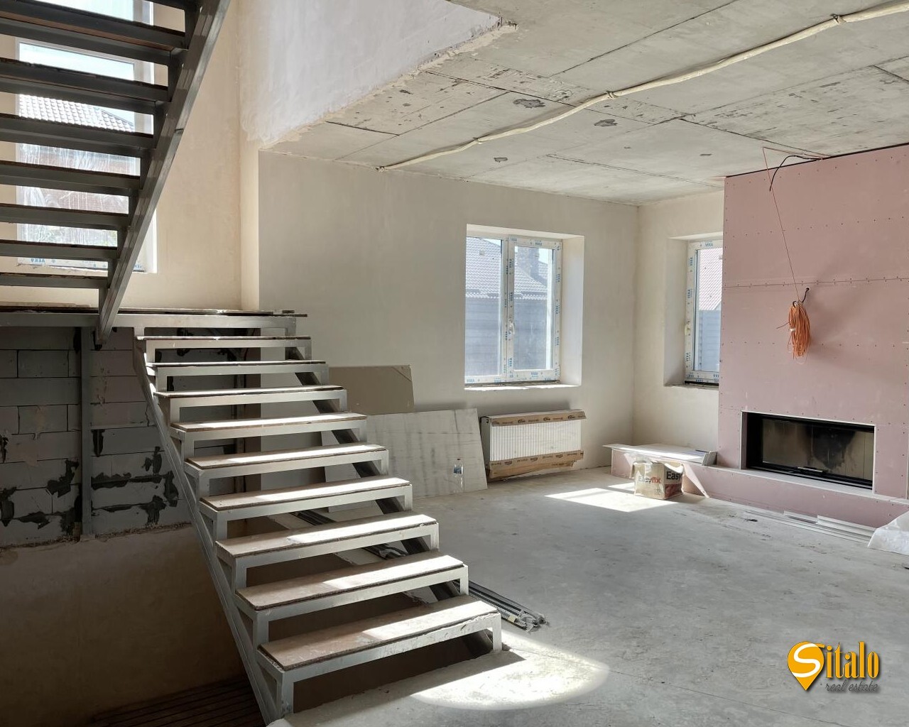 Продаж будинку 300 м²