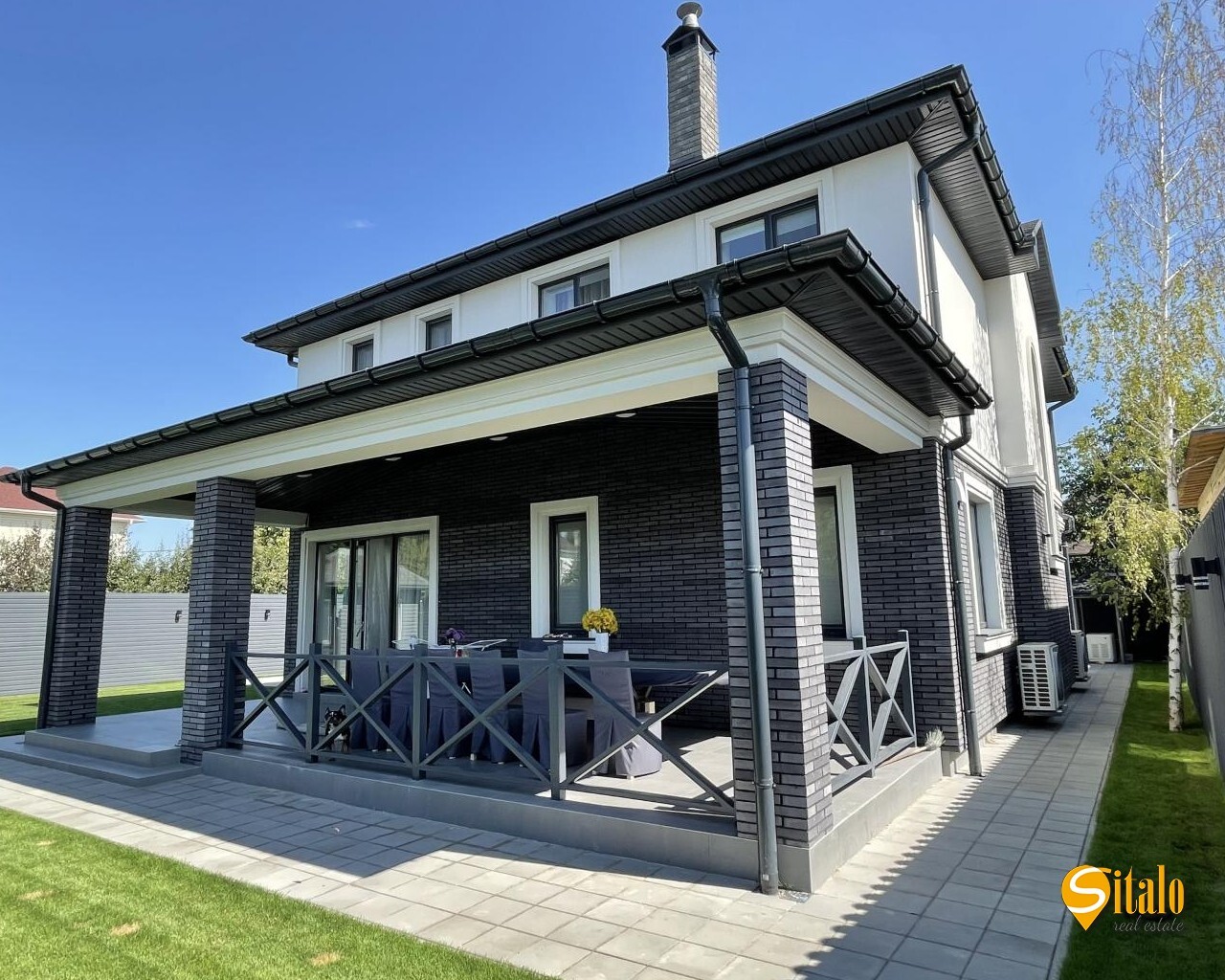 Продаж будинку 300 м²