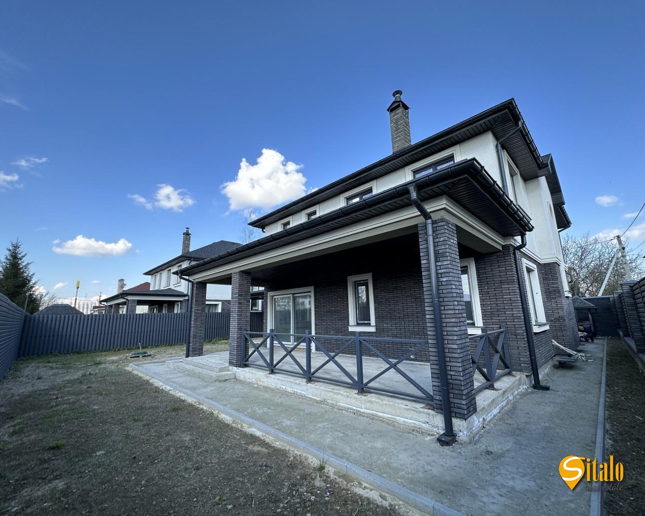 Продаж будинку 300 м²