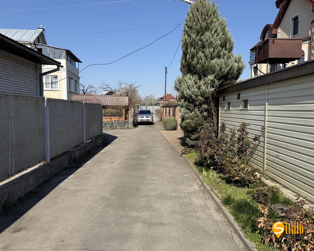 Продаж ділянки під індивідуальне житлове будівництво 17 соток