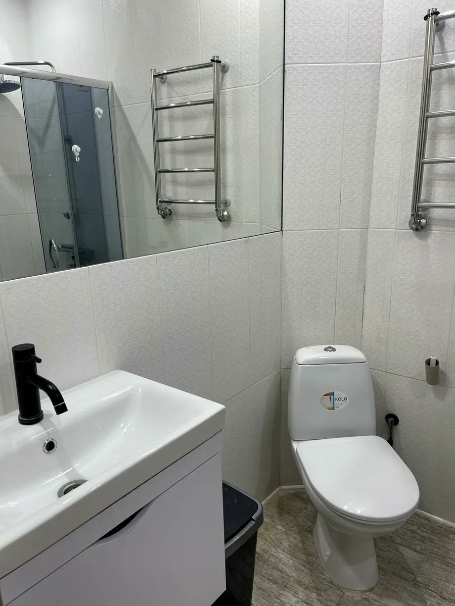 Оренда 1-кімнатної квартири 45 м², Інститутська вул., 51
