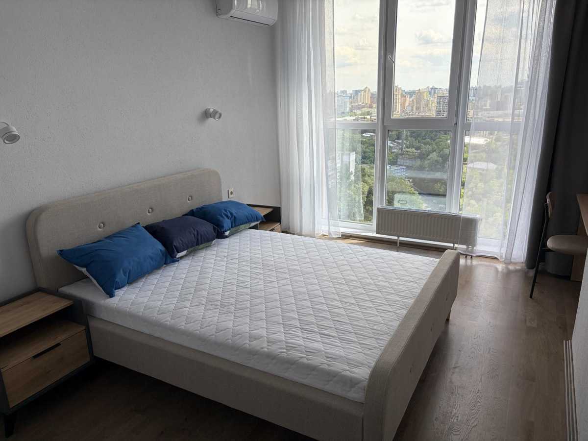 Оренда 1-кімнатної квартири 47.5 м², Багговутівська вул., 25