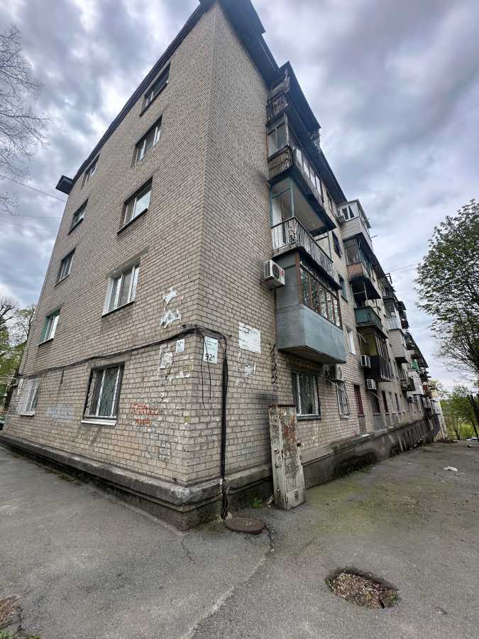 Продажа 2-комнатной квартиры 43 м², Александра Поля просп., 92А
