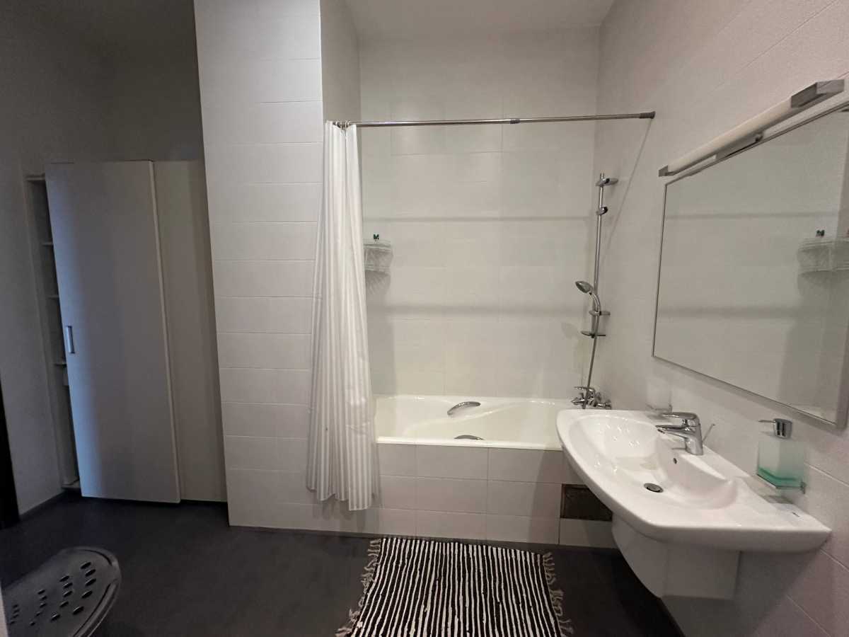 Аренда 3-комнатной квартиры 130 м², Василия Жуковского ул., 21А