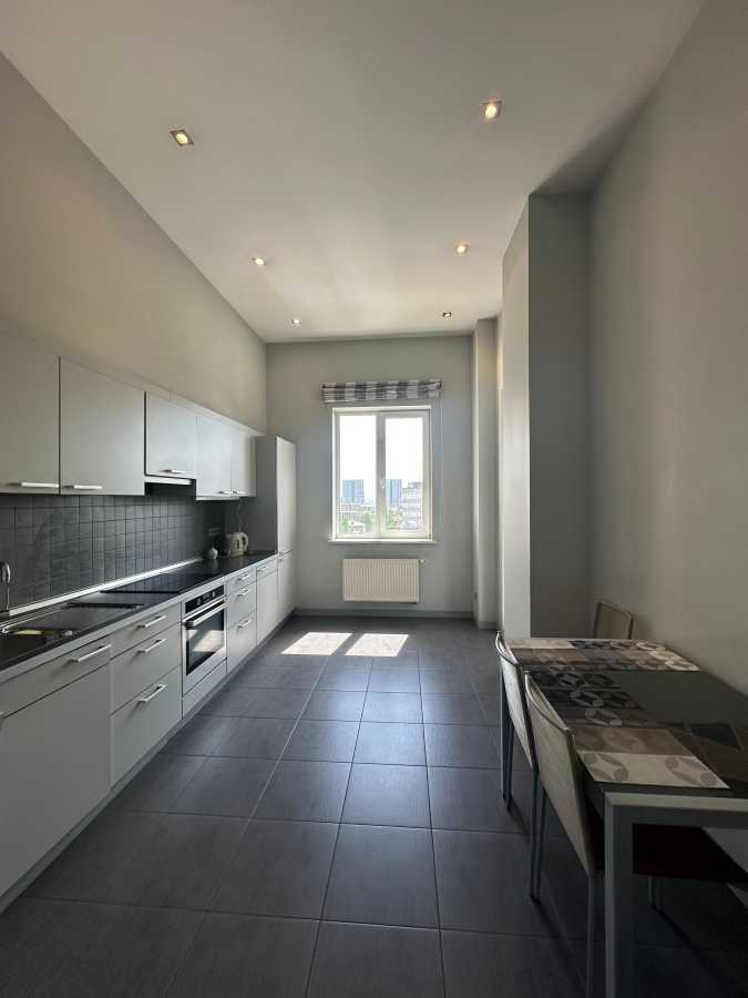 Аренда 3-комнатной квартиры 130 м², Василия Жуковского ул., 21А