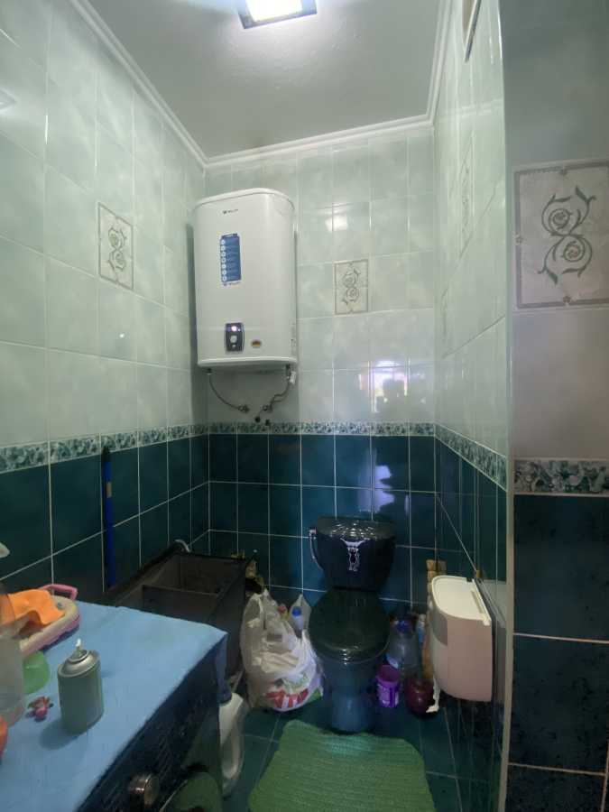 Продаж 2-кімнатної квартири 68 м², Булгакова вул., 12