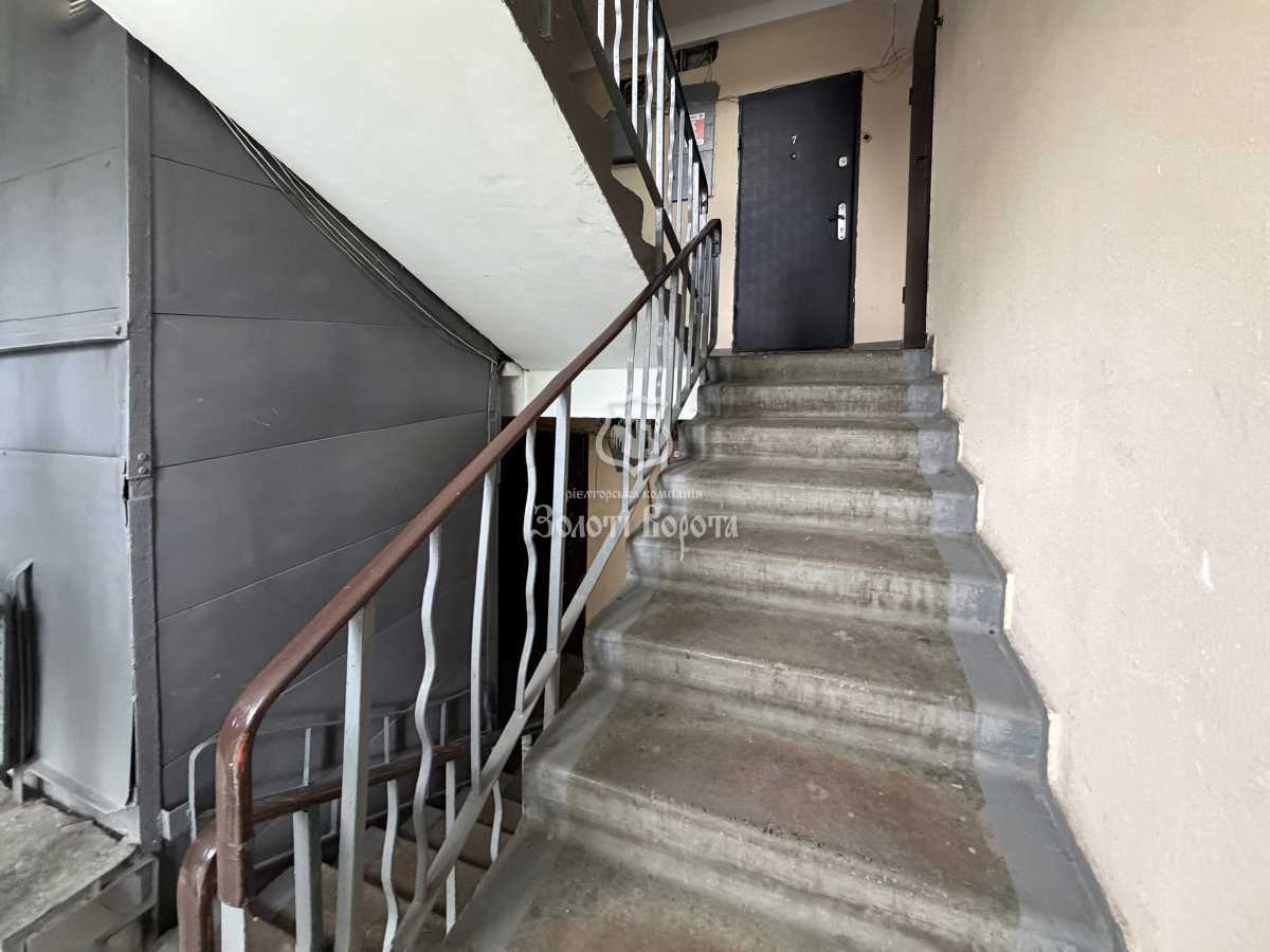 Продаж 3-кімнатної квартири 63.2 м², Івана Миколайчука вул., 7А