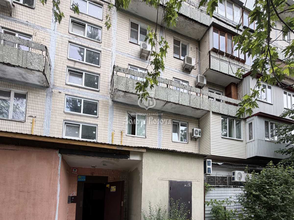 Продаж 3-кімнатної квартири 63.2 м², Івана Миколайчука вул., 7А