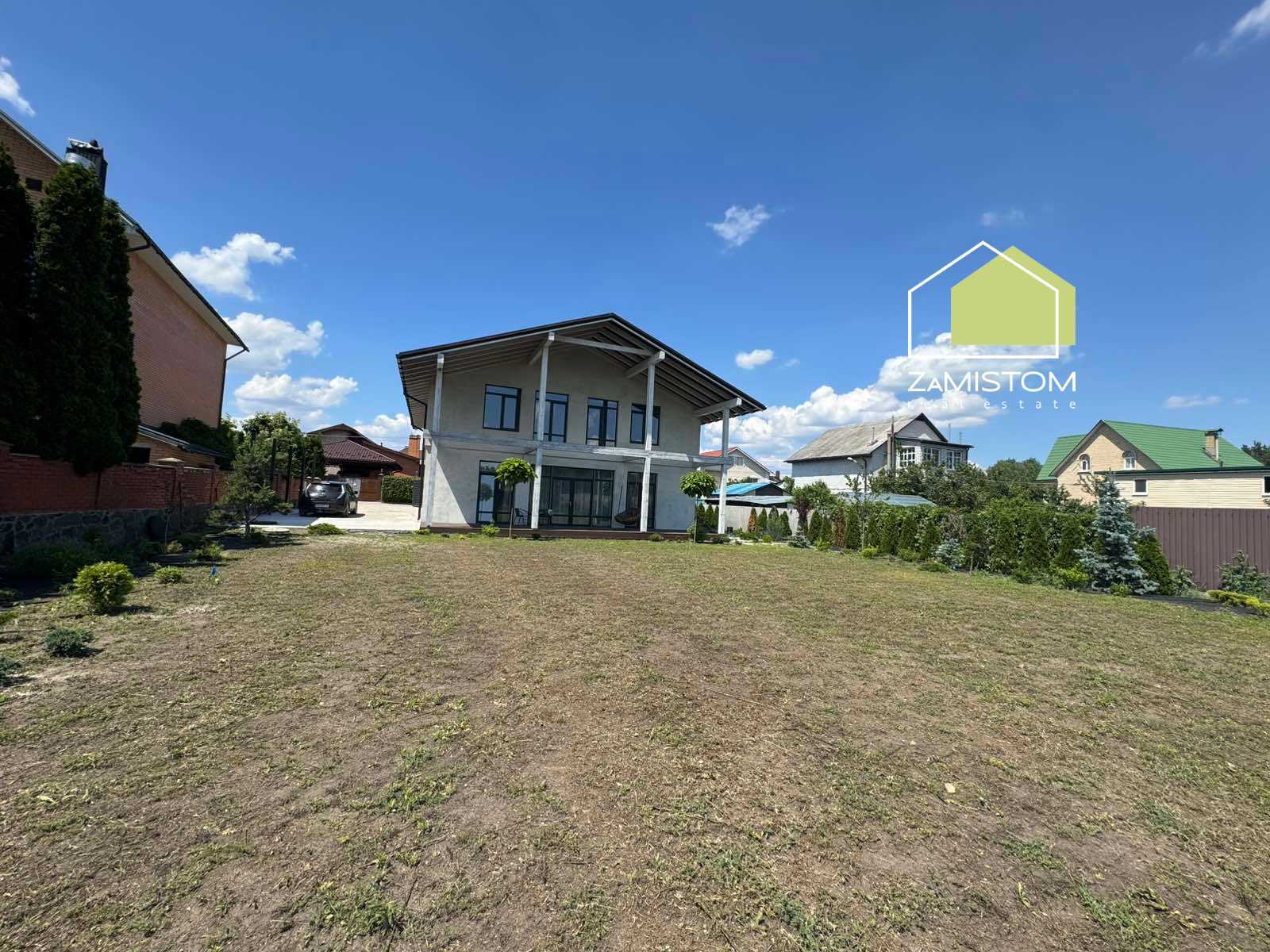 Продаж будинку 261 м²