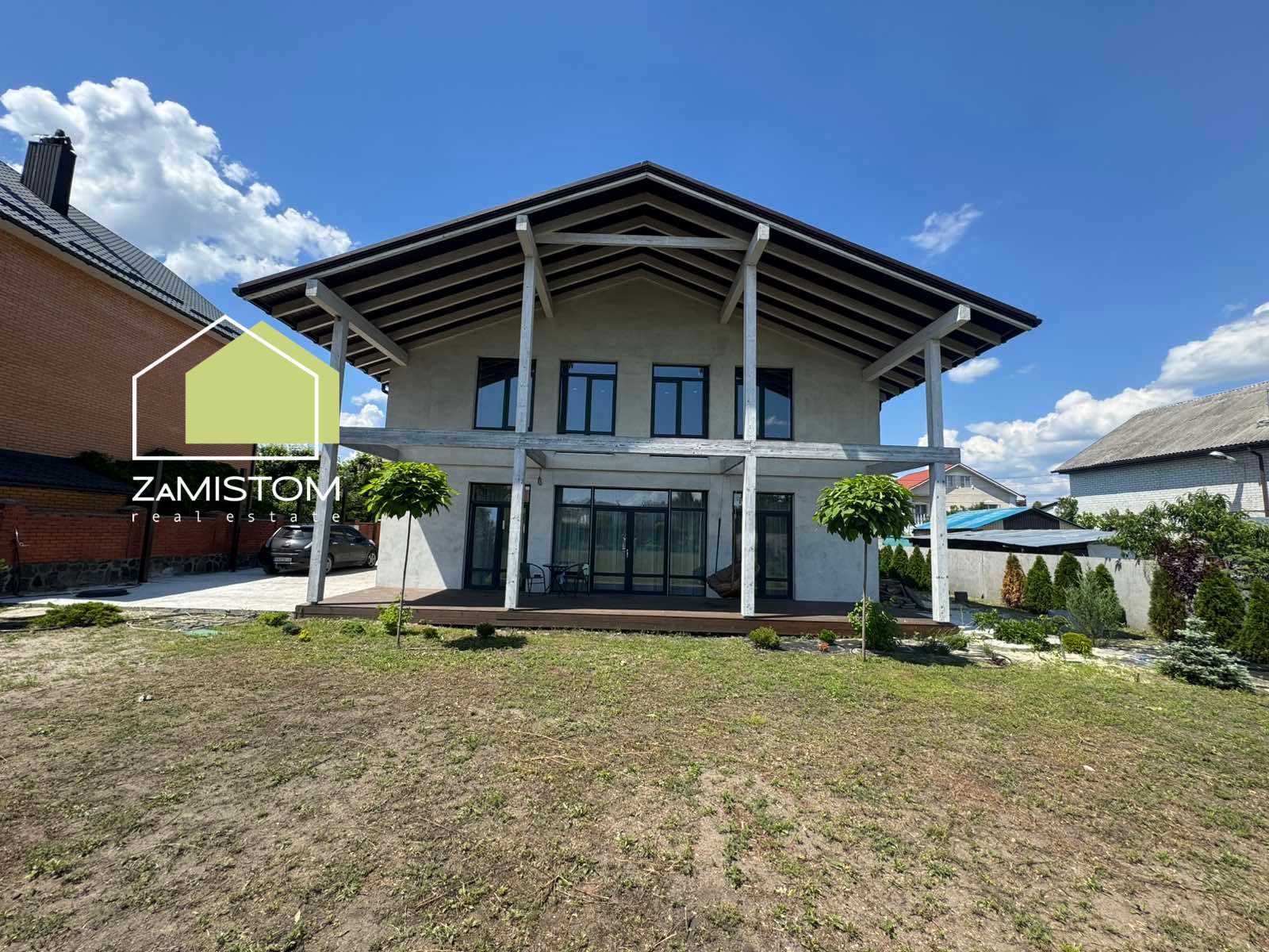 Продаж будинку 261 м²