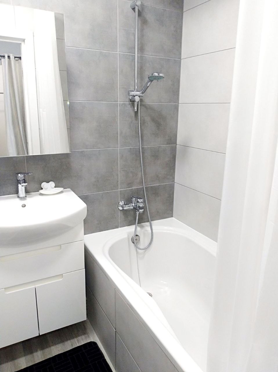 Продажа 1-комнатной квартиры 45 м², Академика Королева ул.