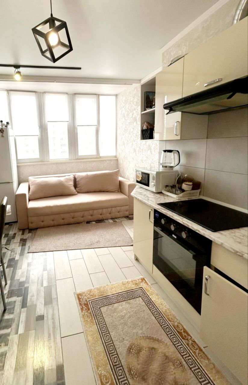 Продажа 1-комнатной квартиры 45 м², Академика Королева ул.