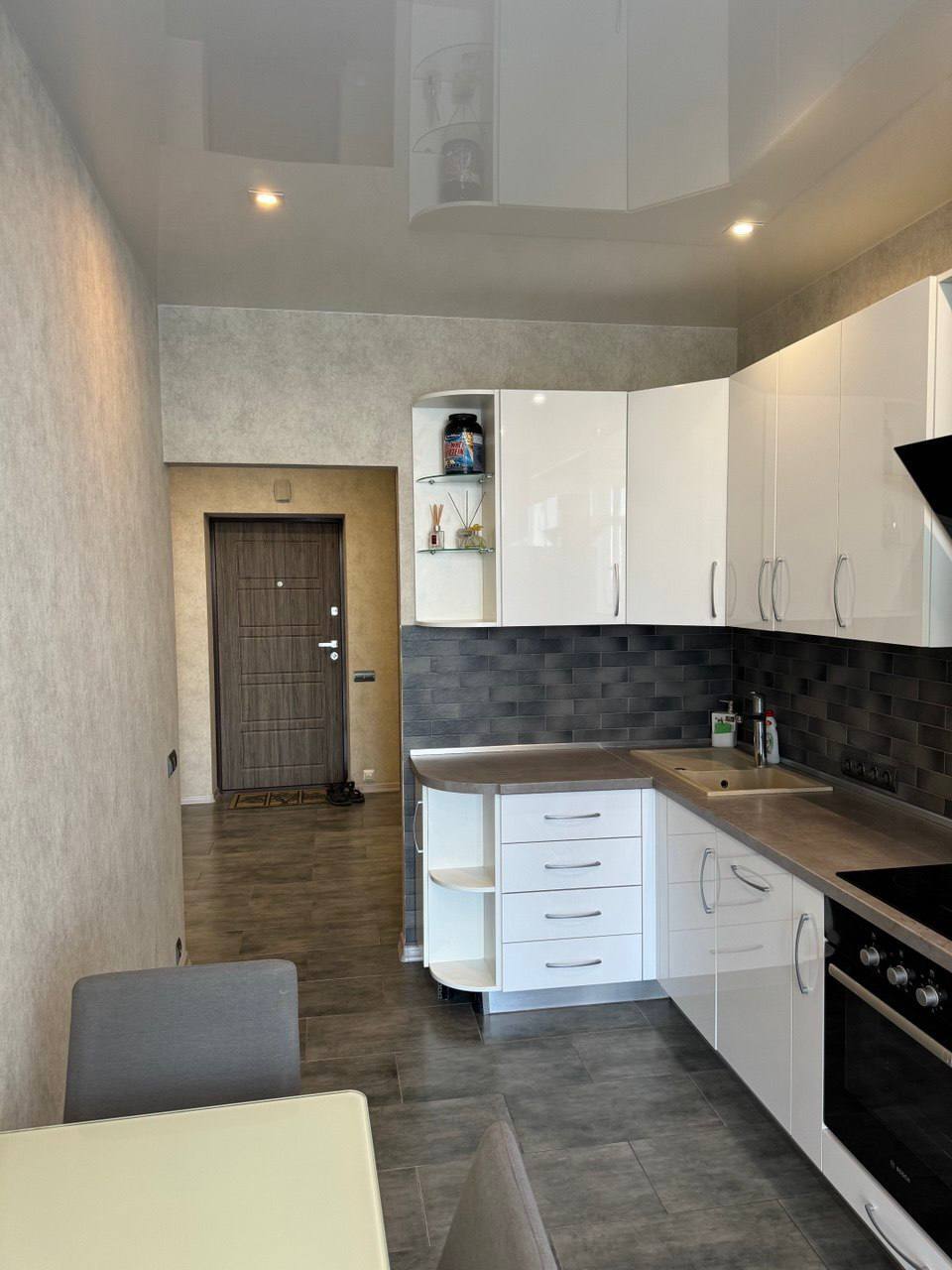 Аренда 1-комнатной квартиры 52 м², Драгоманова ул., 2