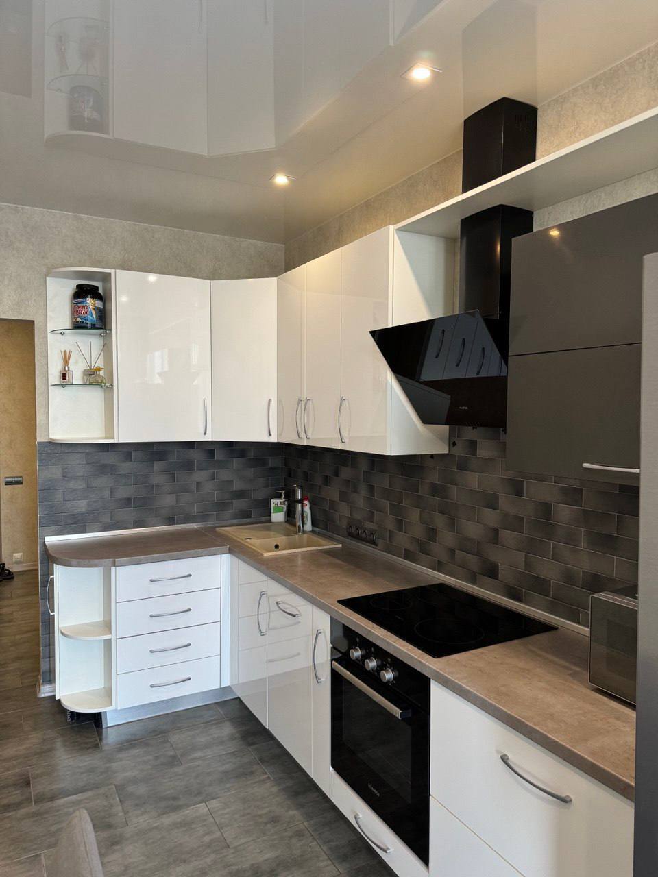 Аренда 1-комнатной квартиры 52 м², Драгоманова ул., 2
