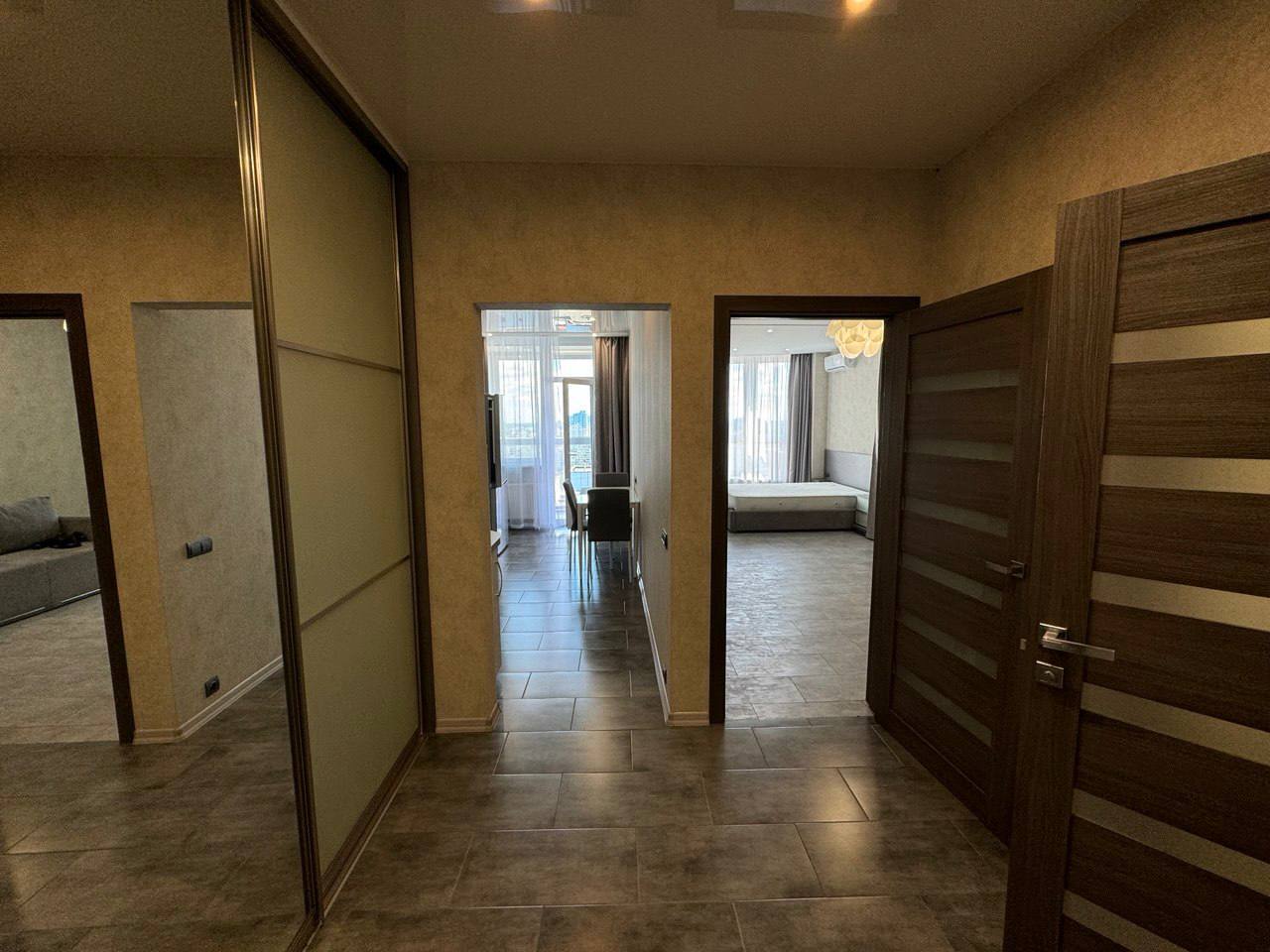 Аренда 1-комнатной квартиры 52 м², Драгоманова ул., 2