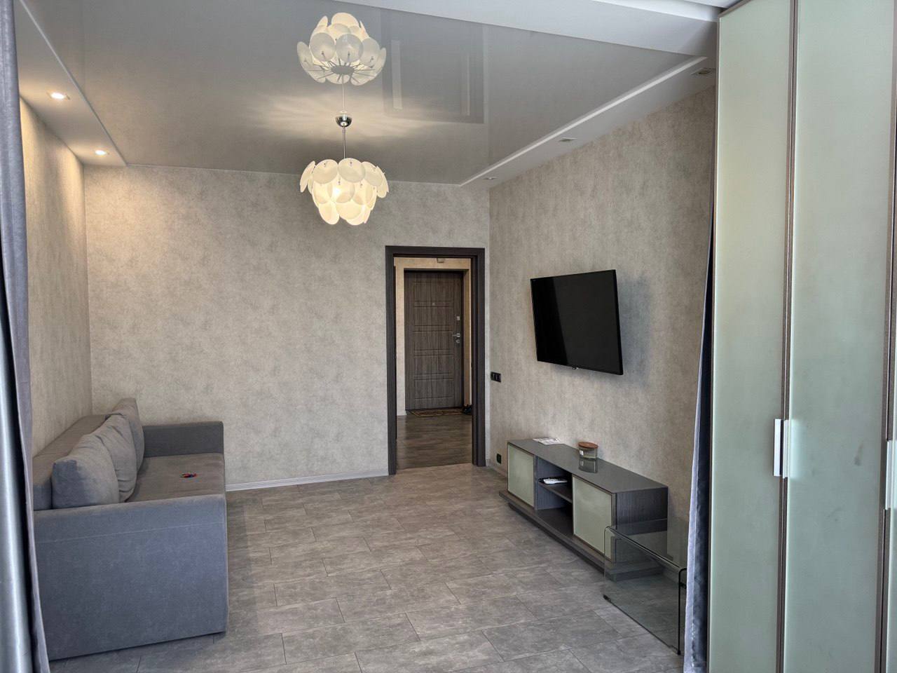 Аренда 1-комнатной квартиры 52 м², Драгоманова ул., 2